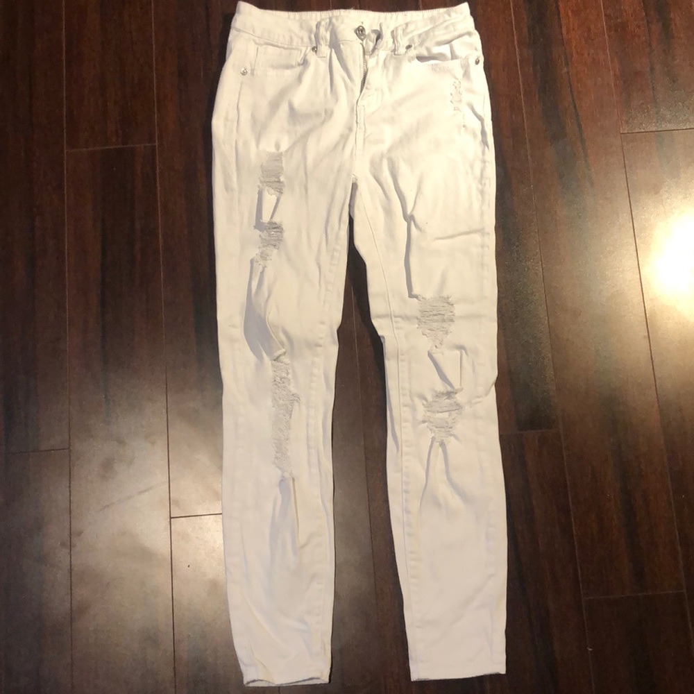 White skinny jeans size 3